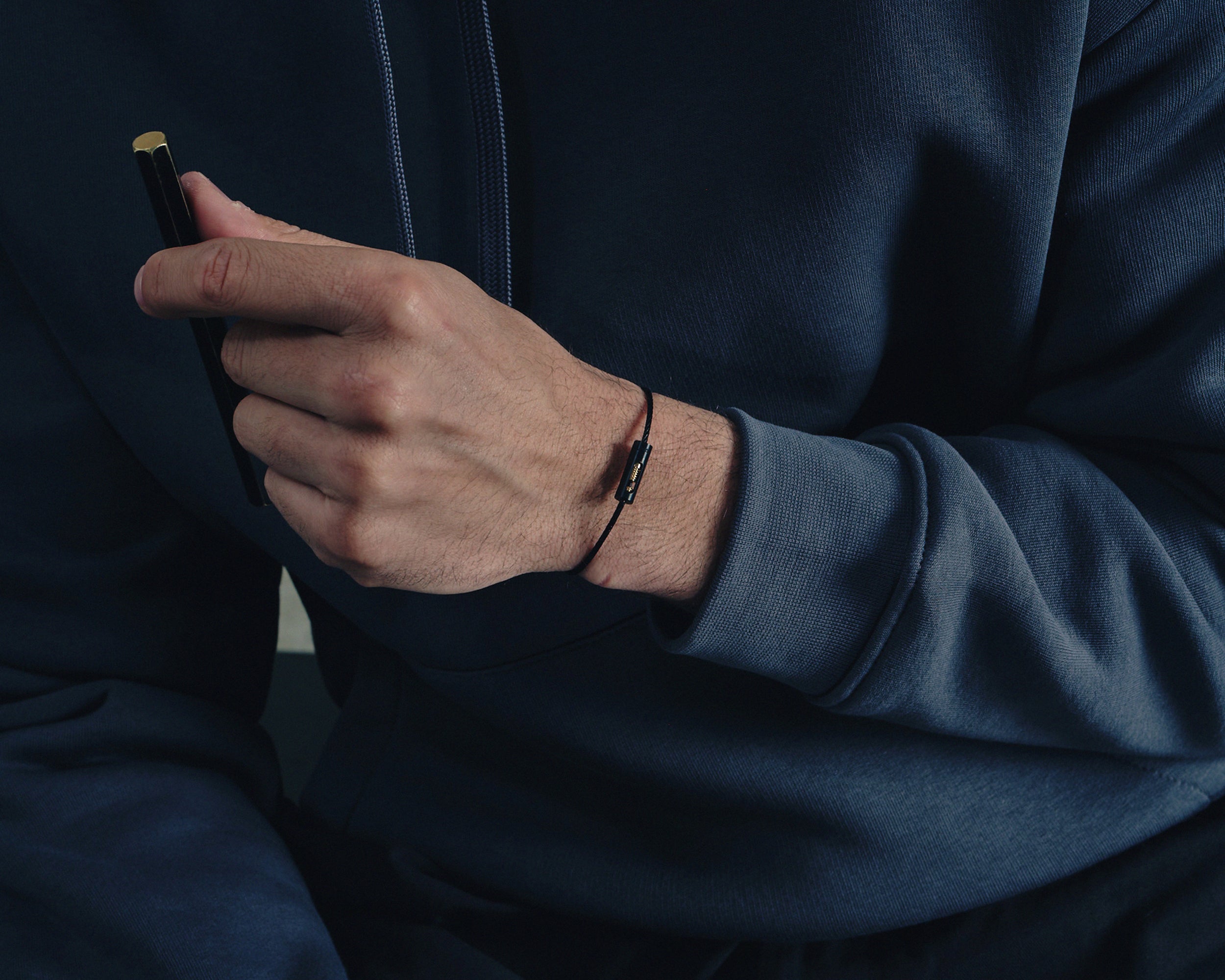 bracelet câble perforé le 5g