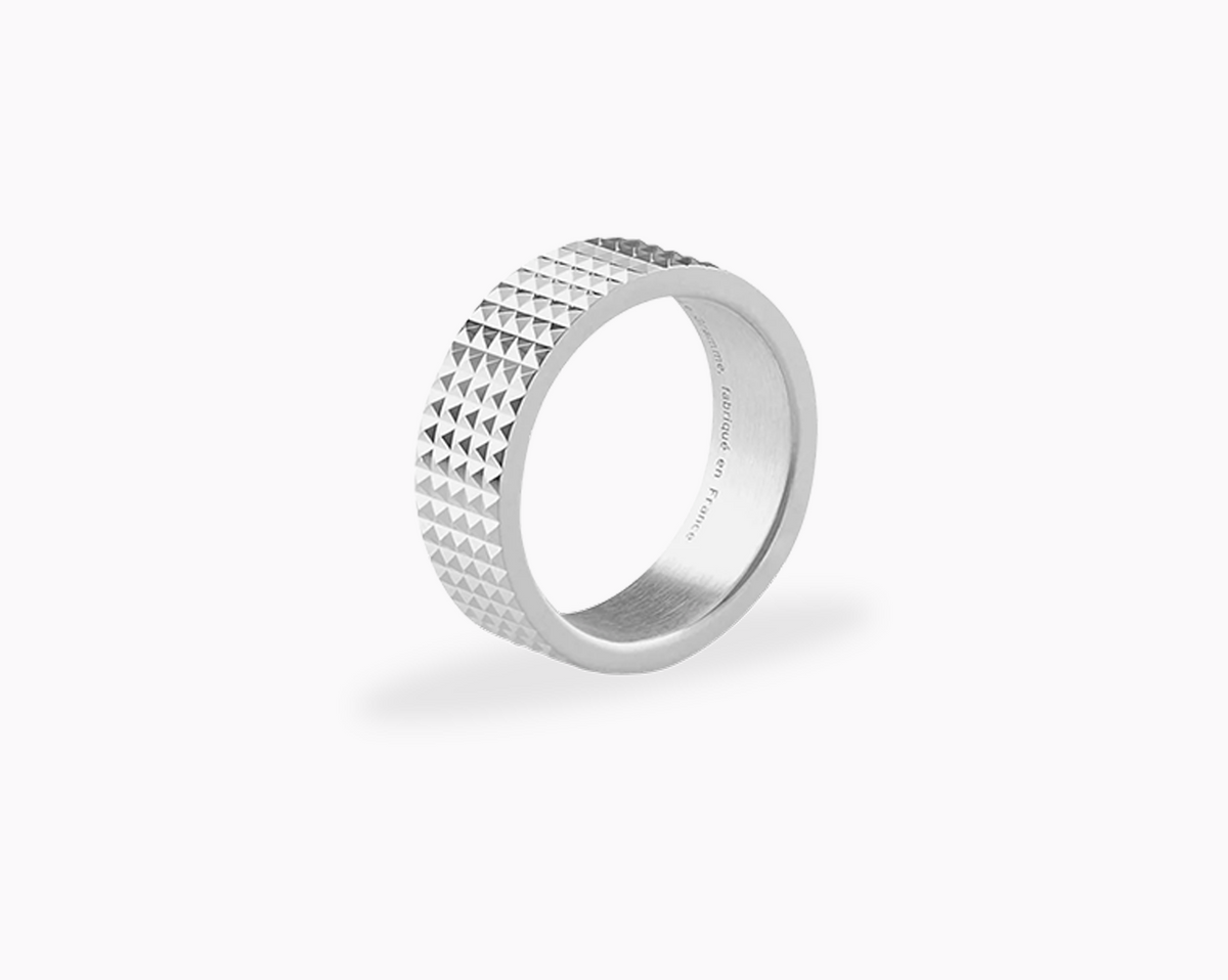guilloche ribbon ring la 11g – le gramme