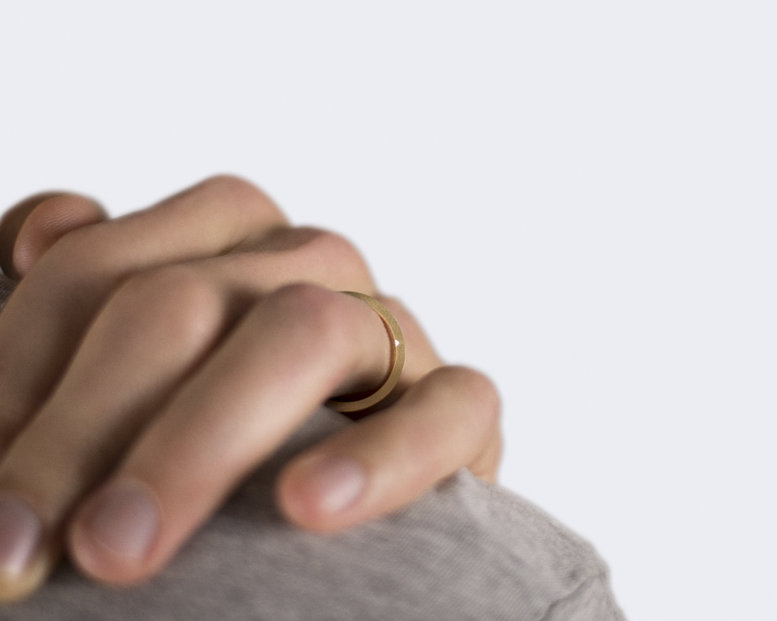 bague ruban 2mm la 5g sertie diamant