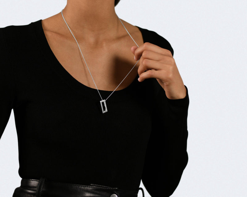 rectangle necklace 3.4g