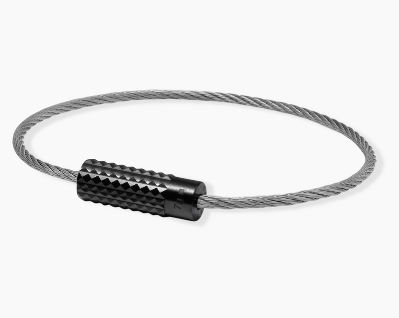 pyramid guilloche cable bracelet le 7g