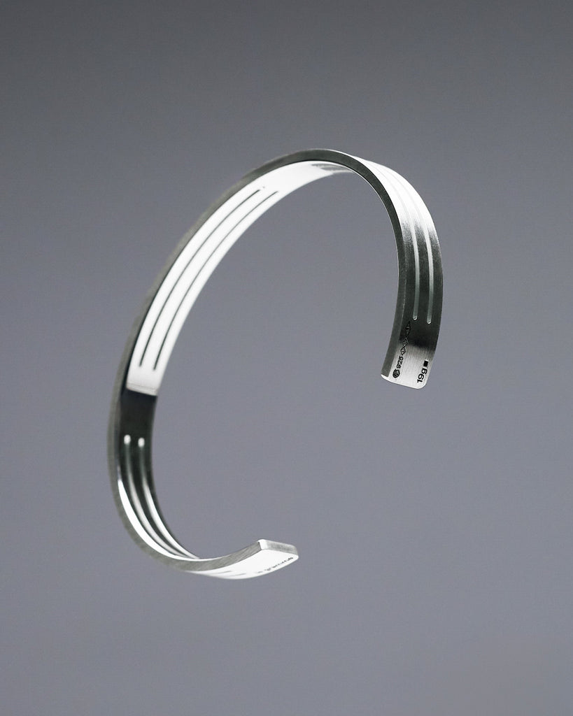 bracelet ruban perforé le 19g